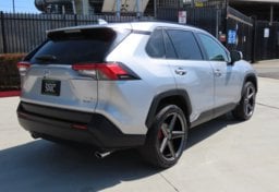 2025 Toyota RAV4 Hybrid XLE - Image 9