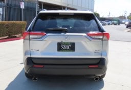 2025 Toyota RAV4 Hybrid XLE - Image 11