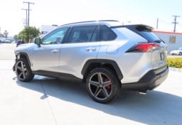 2025 Toyota RAV4 Hybrid XLE - Image 10