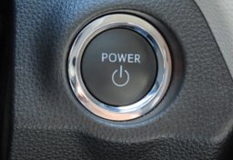 2025 Toyota RAV4 Hybrid XLE - Image 30