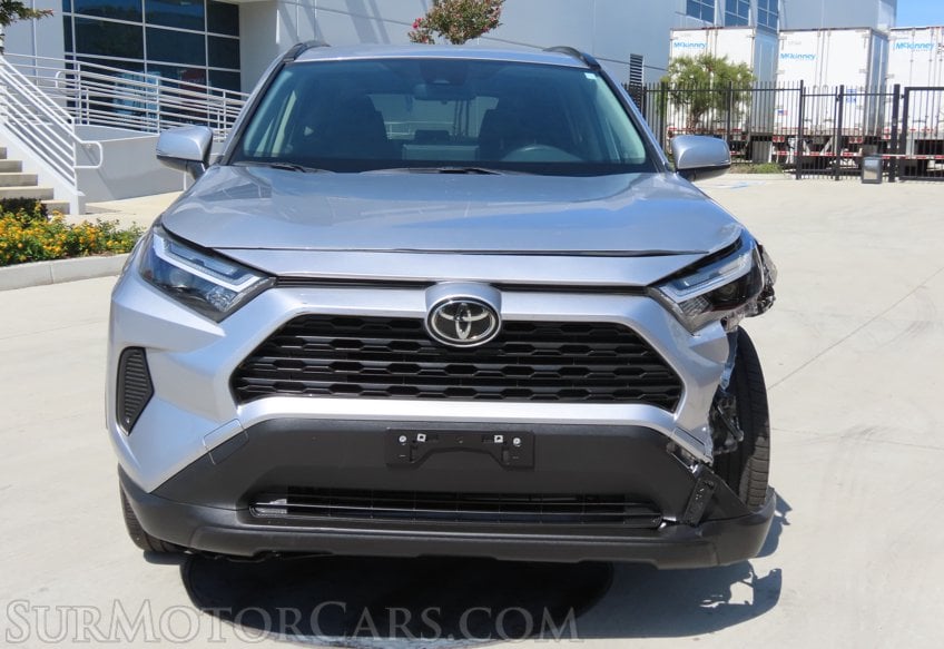 2025 Toyota RAV4 Hybrid XLE - Image 12