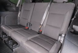 2023 Chevrolet Suburban LS - Image 31