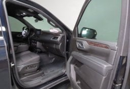 2023 Chevrolet Suburban LS - Image 20