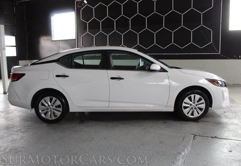 2025 Nissan Sentra - Image 10