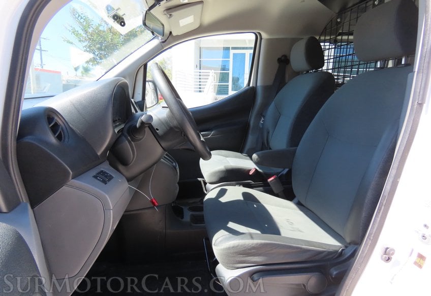 2017 Chevrolet City Express LT - Image 21
