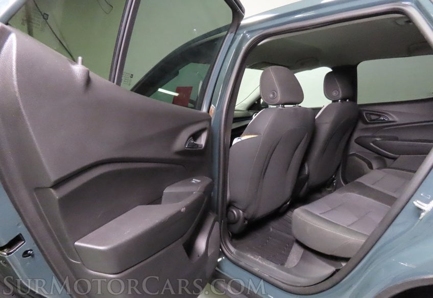 2025 Chevrolet Trax LS - Image 21
