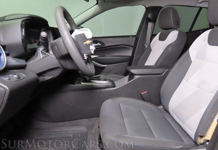 2025 Chevrolet Trax LS - Image 27