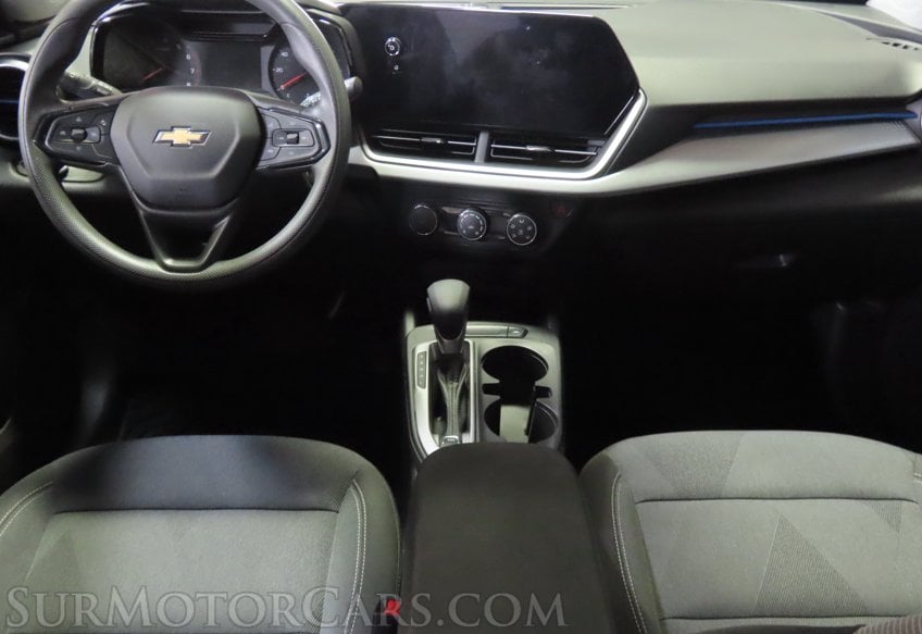 2025 Chevrolet Trax LS - Image 37