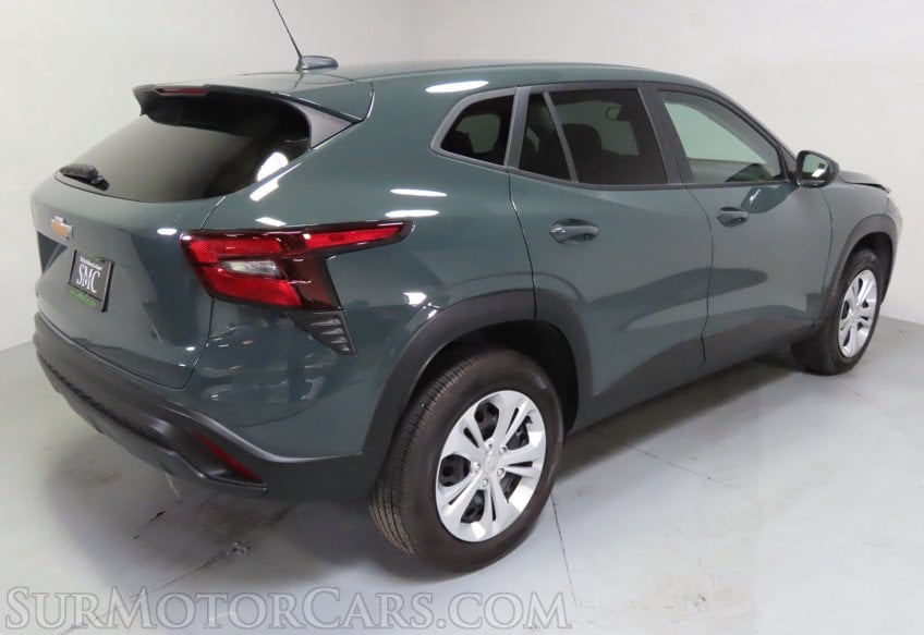 2025 Chevrolet Trax LS - Image 10