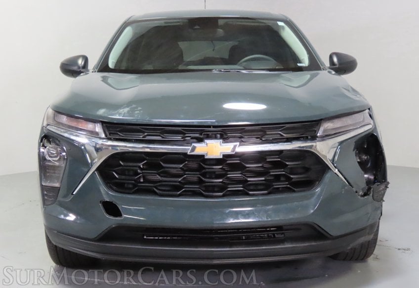 2025 Chevrolet Trax LS - Image 12