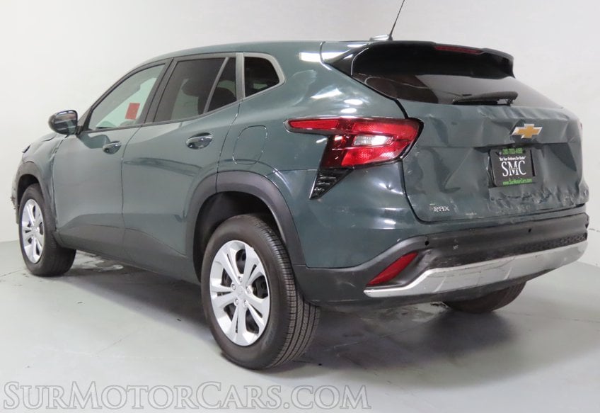 2025 Chevrolet Trax LS - Image 7
