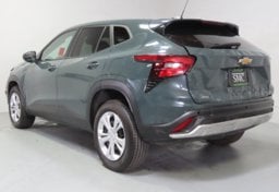 2025 Chevrolet Trax LS - Image 7