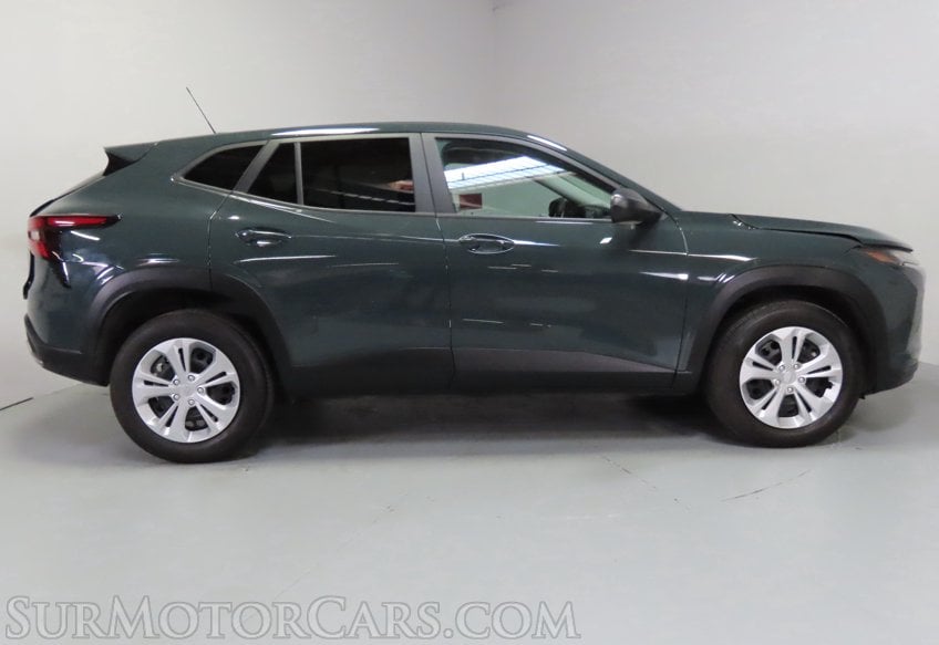2025 Chevrolet Trax LS - Image 5