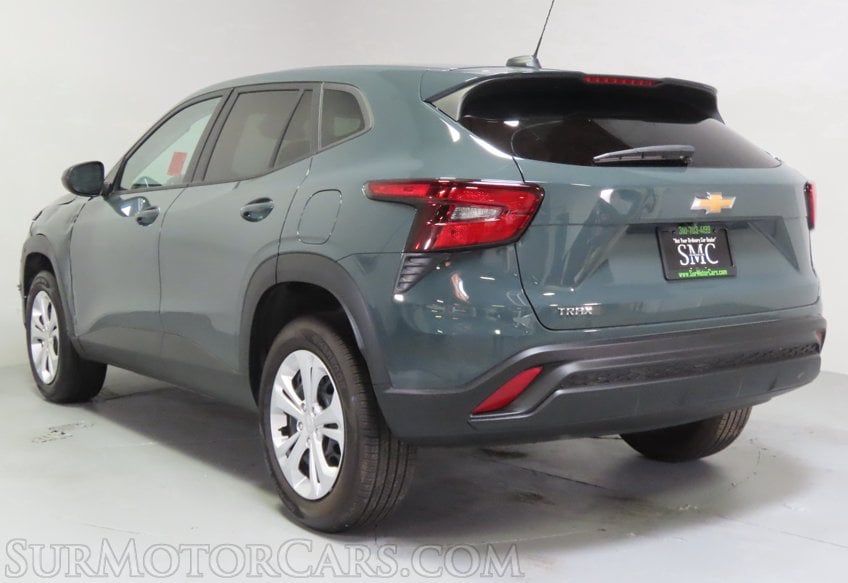 2025 Chevrolet Trax LS - Image 7