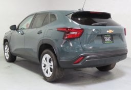2025 Chevrolet Trax LS - Image 7