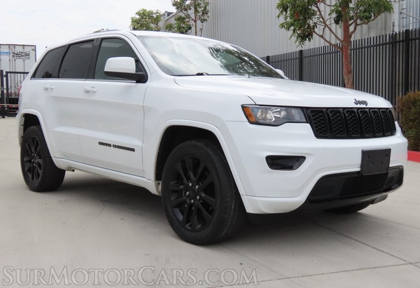 2019 Jeep Grand Cherokee Altitude - Image 3