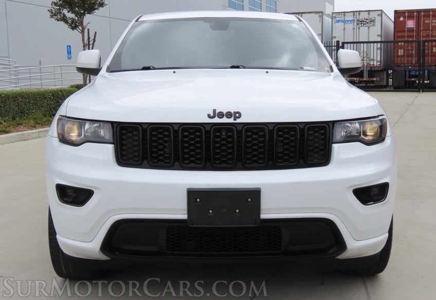 2019 Jeep Grand Cherokee Altitude - Image 12