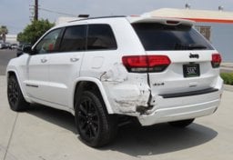 2019 Jeep Grand Cherokee Altitude - Image 10