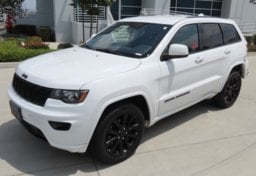 2019 Jeep Grand Cherokee Altitude - Image 2