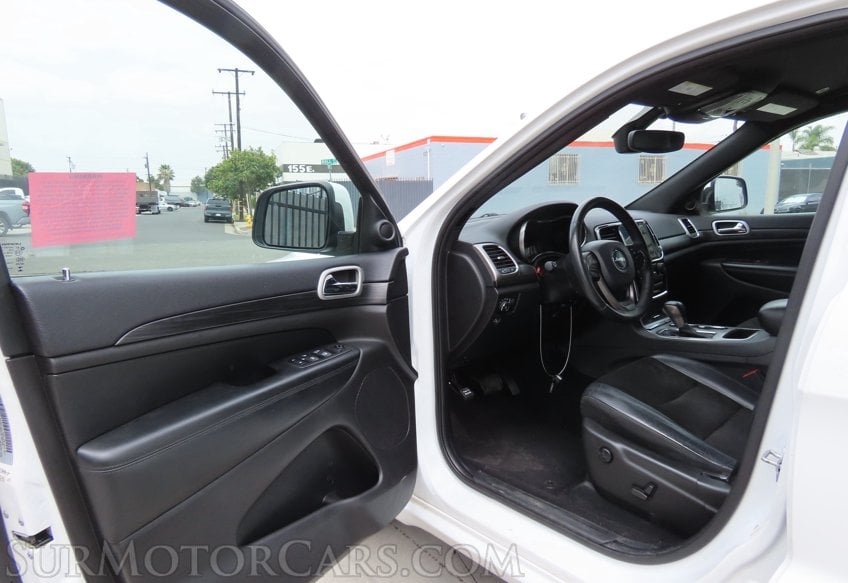 2019 Jeep Grand Cherokee Altitude - Image 19