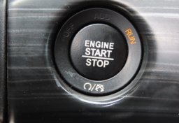 2019 Jeep Grand Cherokee Altitude - Image 35