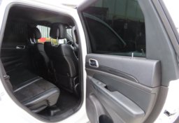 2019 Jeep Grand Cherokee Altitude - Image 22