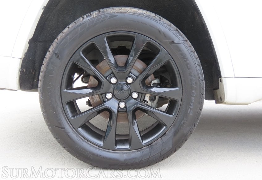 2019 Jeep Grand Cherokee Altitude - Image 18