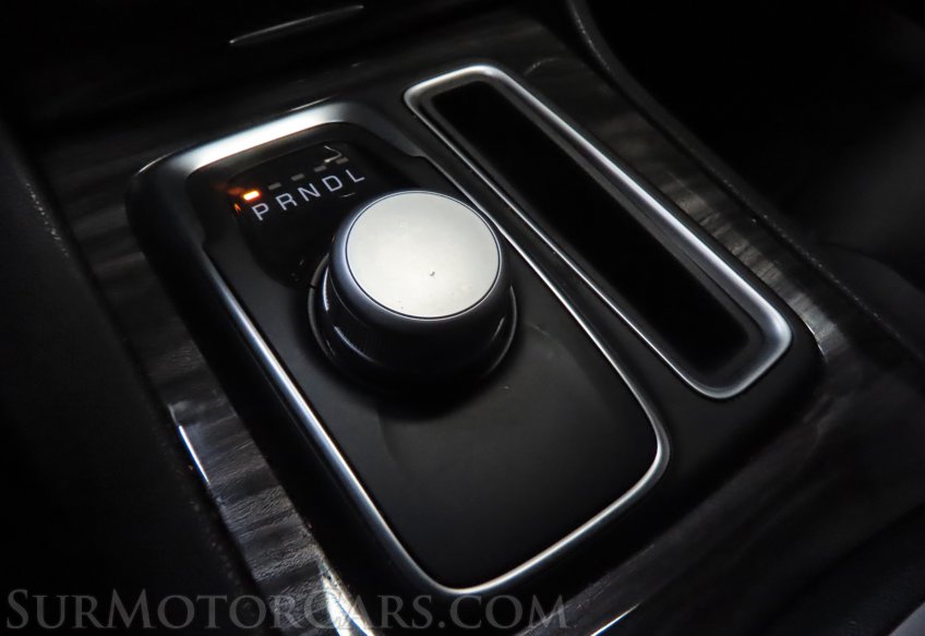 2022 Chrysler 300 Touring - Image 43