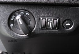 2022 Chrysler 300 Touring - Image 39