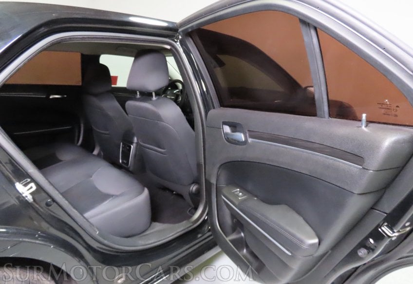 2022 Chrysler 300 Touring - Image 21