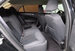 2022 Chrysler 300 Touring - Image 28