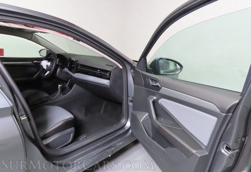 2026 Volkswagen Jetta SE - Image 39