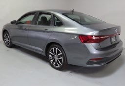 2026 Volkswagen Jetta SE - Image 9