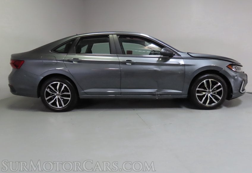 2026 Volkswagen Jetta SE - Image 6