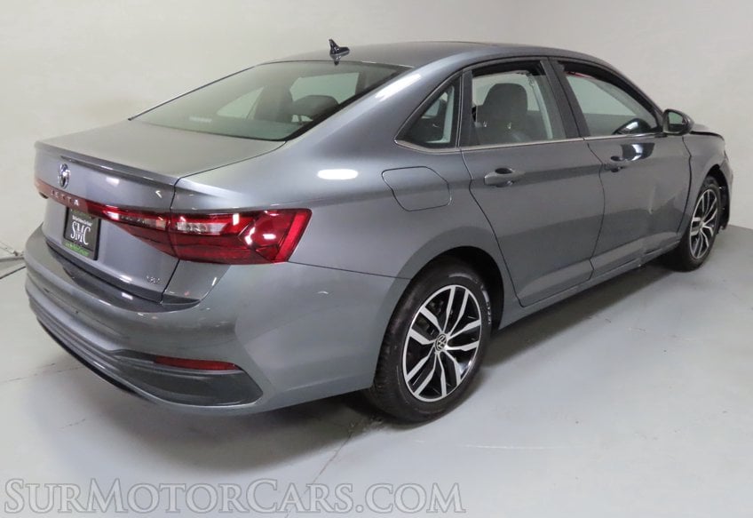 2026 Volkswagen Jetta SE - Image 10