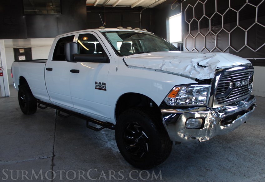 2014 Ram 3500. 4x4 - Image 5