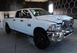 2014 Ram 3500. 4x4 - Image 5