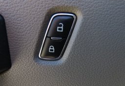 2017 Ford F-150 4x4 XL - Image 42