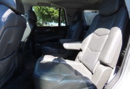 2018 Cadillac Escalade Luxury - Image 14