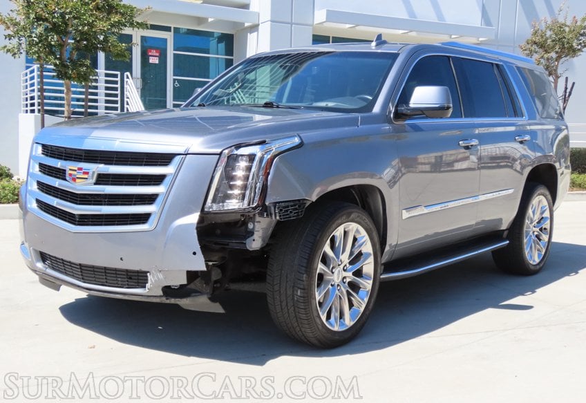 2018 Cadillac Escalade Luxury - Image 4