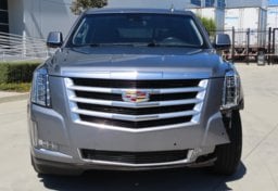 2018 Cadillac Escalade Luxury - Image 12