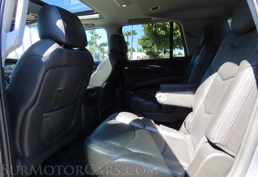 2018 Cadillac Escalade Luxury - Image 13