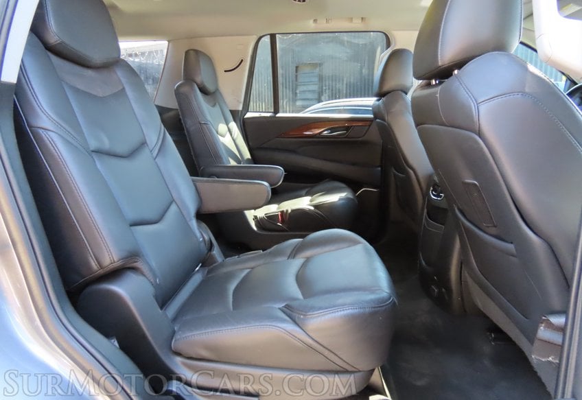 2018 Cadillac Escalade Luxury - Image 19