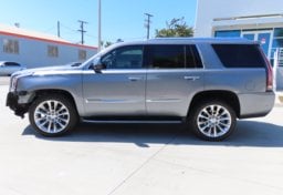 2018 Cadillac Escalade Luxury - Image 5