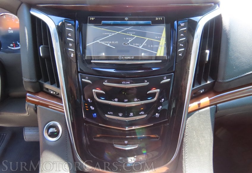 2018 Cadillac Escalade Luxury - Image 30