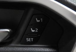 2022 Toyota RAV4 XLE Premium - Image 45