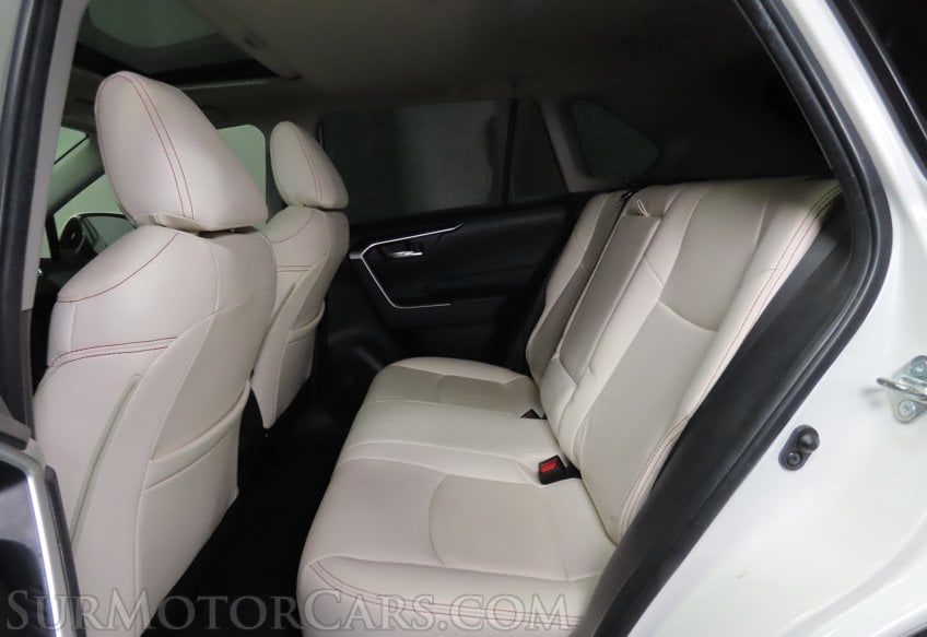 2022 Toyota RAV4 XLE Premium - Image 30