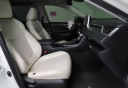 2022 Toyota RAV4 XLE Premium - Image 29