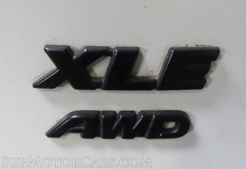 2022 Toyota RAV4 XLE Premium - Image 16