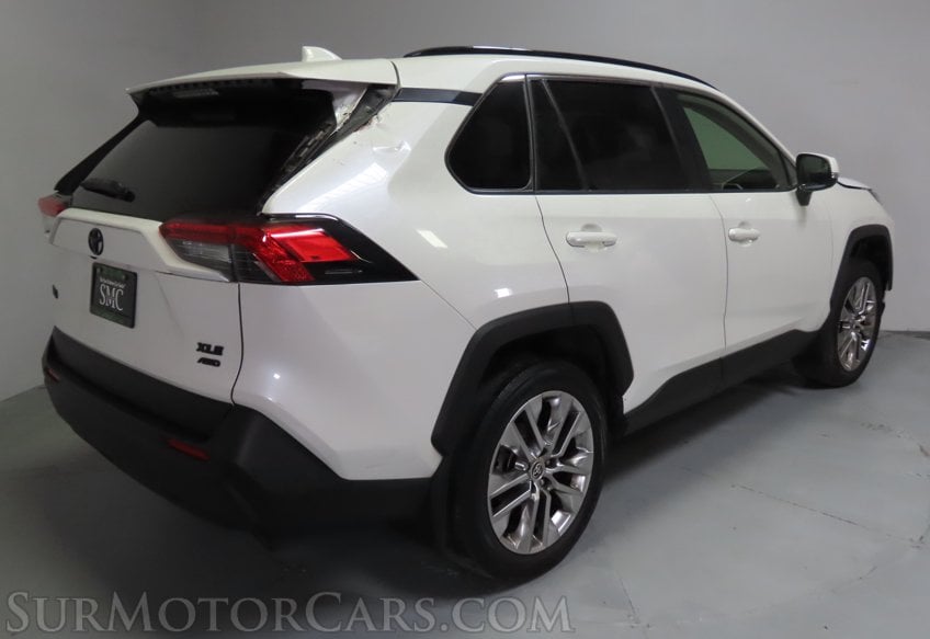 2022 Toyota RAV4 XLE Premium - Image 8